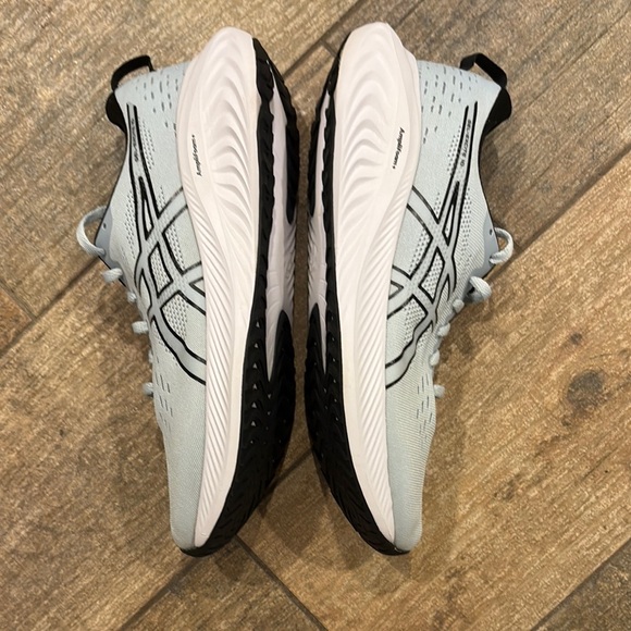 Men's ASICS Ice Blue Running Shoes - Picture 9 of 11